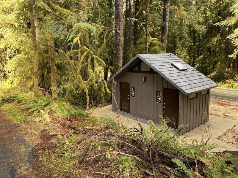 A photo of facility WILLABY CAMPGROUND bathroom