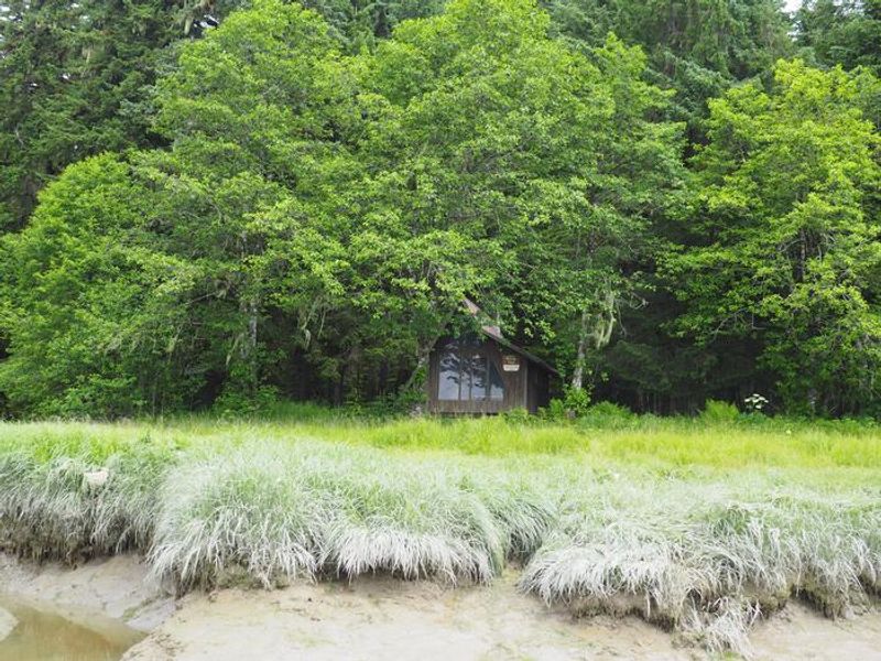 Exterior Mallard Slough Cabin