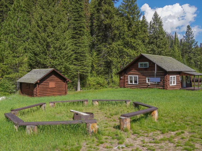 Magruder Ranger Station Compound (Other Cabins)