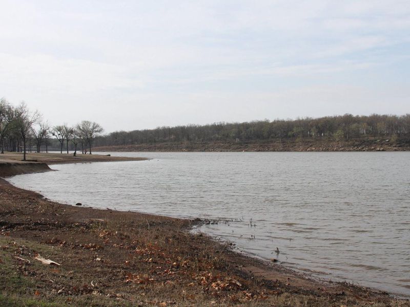 WASHINGTON COVE - MILES OF SHORELINE