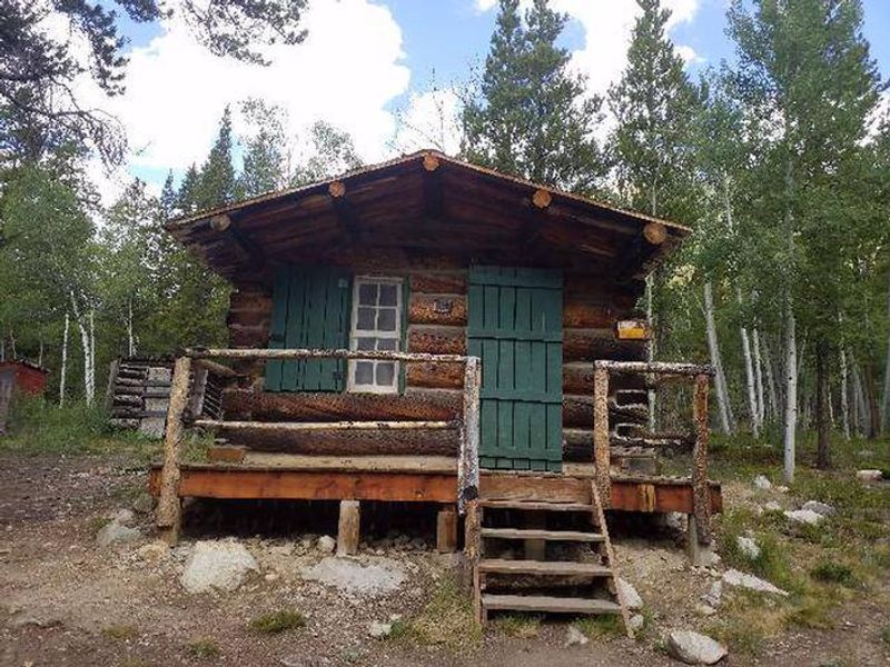 Crescent Mining Cabin 1 exterior 2