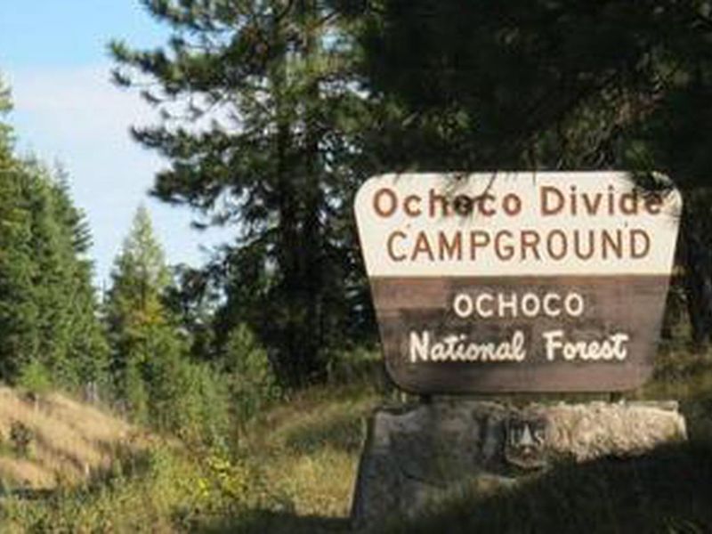 Ochoco Divide campground entrance