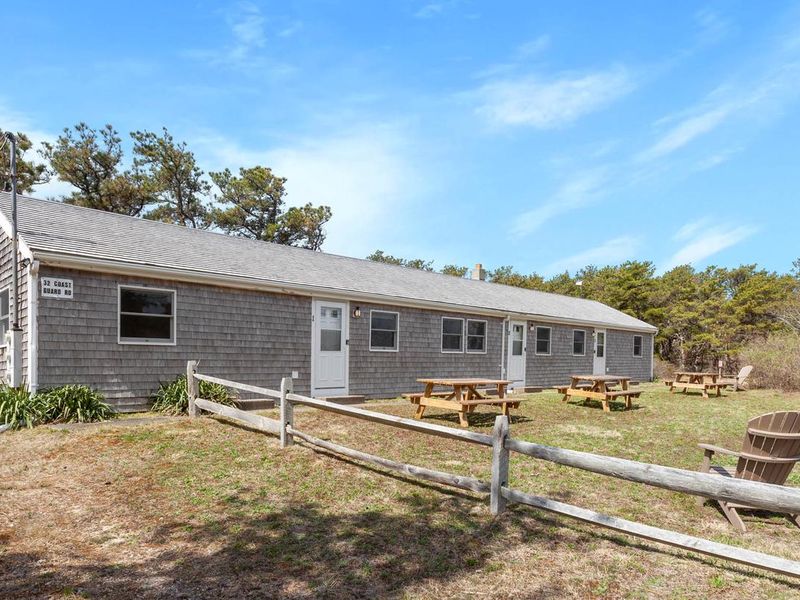  exterior of highland suites