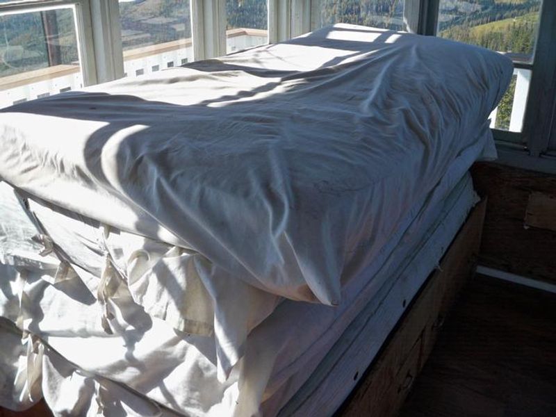 Webb Mountain-twin beds