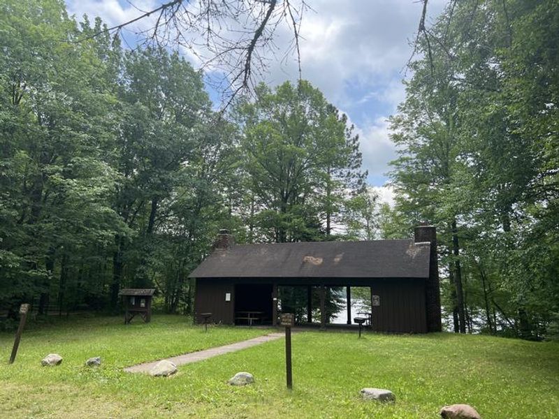 A photo of facility SPEARHEAD POINT with Shade, Waterfront