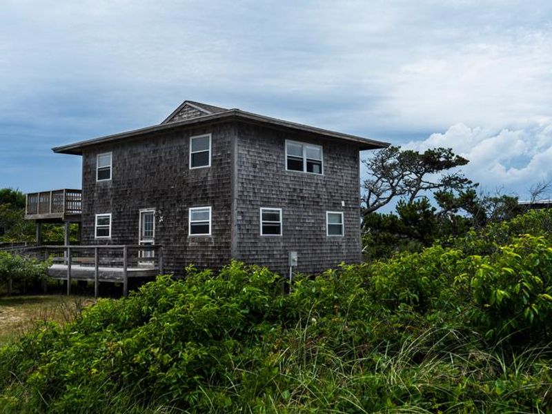 A view of the bayberry dunes house from the walk up.