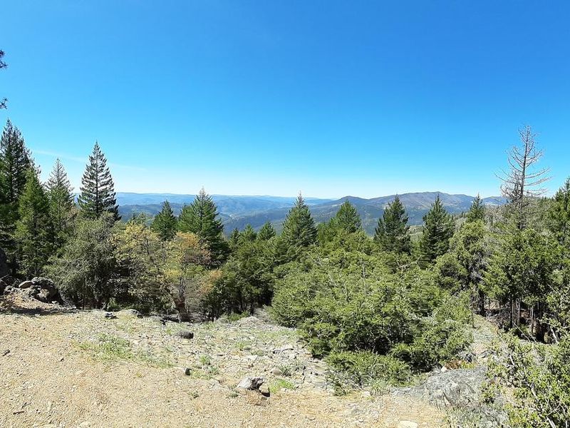 Western vista from Lookout.