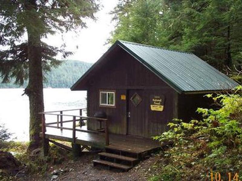 MCKINLEY LAKE CABIN