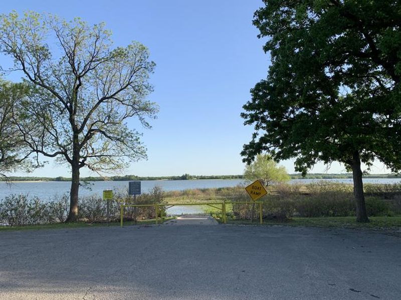 A photo of facility Holiday (Texas) with Boat Ramp