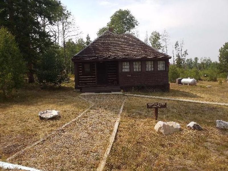 Sandstone cabin preview