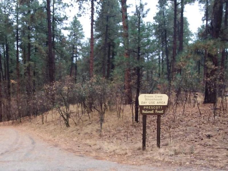GROOM CREEK SCHOOLHOUSE Picnic area