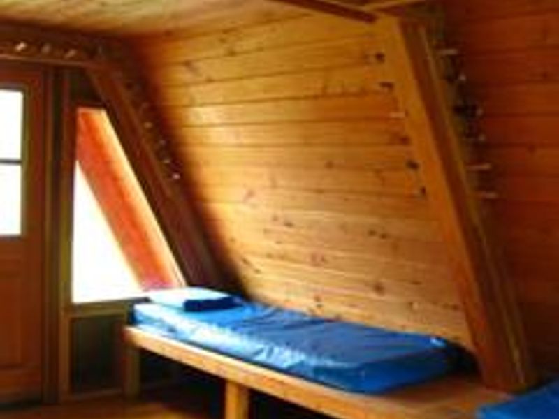 Swan Lake Cabin Petersburg