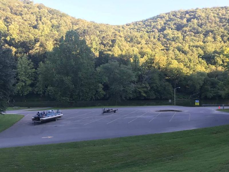 Middle Freeman Boat Launch and Parking Lot