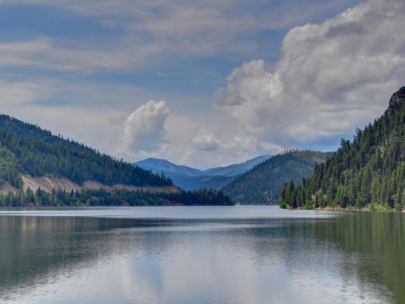 Painted Rocks Lake view from the dam