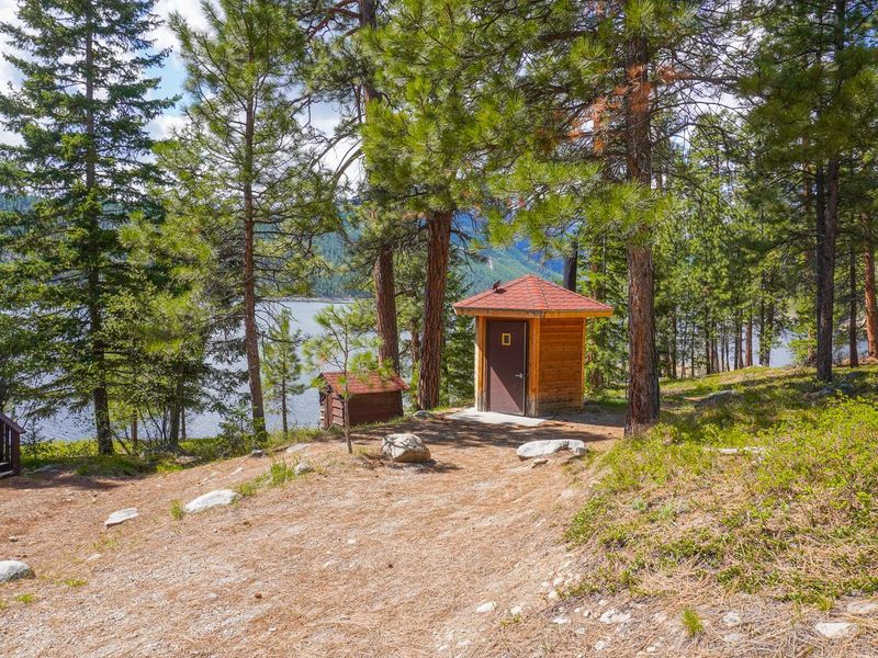 Outdoor Bathroom at Woods Cabin