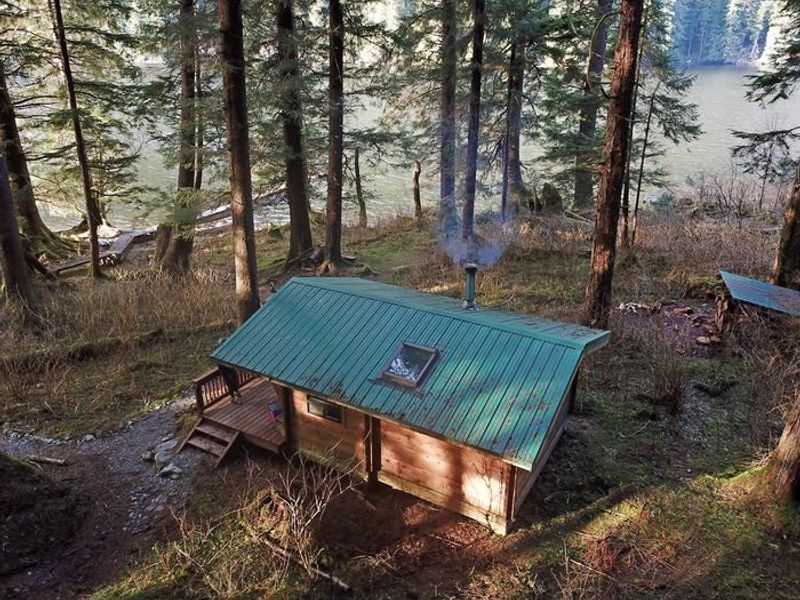 SALMON LAKE CABIN SITKA