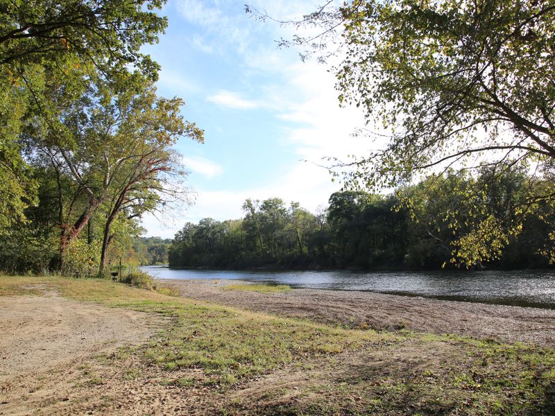 Campsites at Clubhouse are only a short walk from the river's edge.