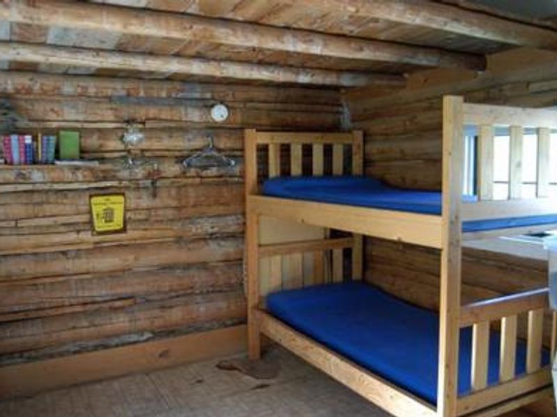 ANTONE CABIN BUNKS