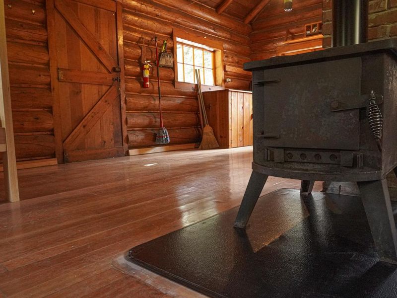 Cabin stove