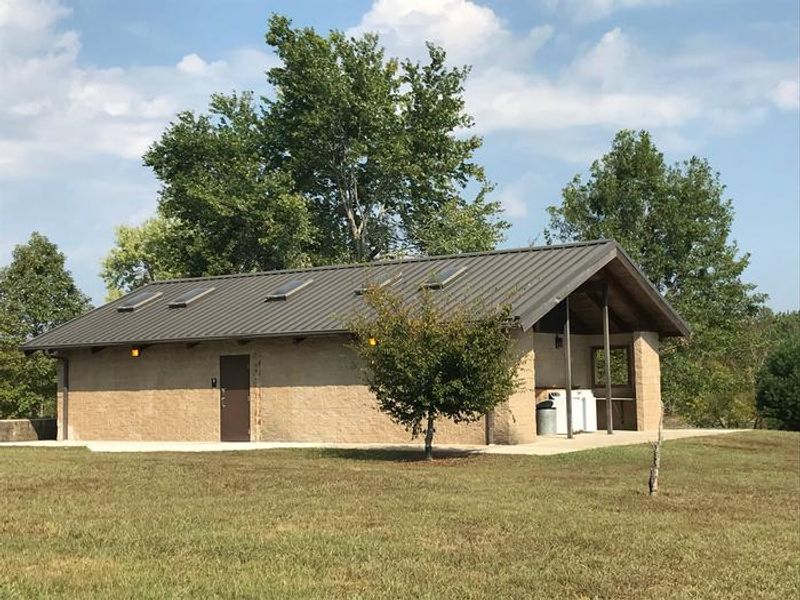 LILLYDALE CAMPGROUND SHOWER HOUSE WITH WASHER AND DRYER