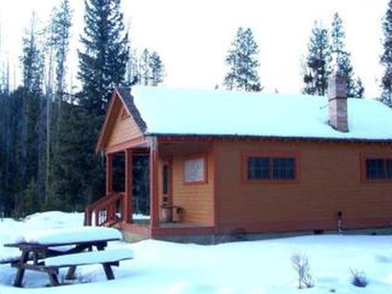 Redfish Cabin