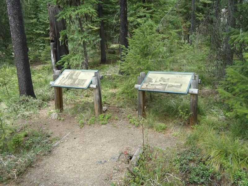 Historic information plaque.