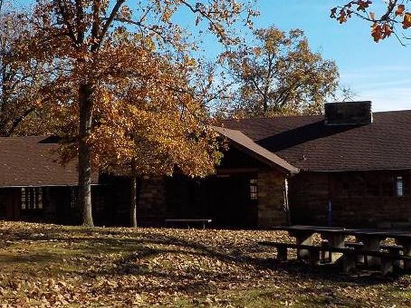 Lake Wedington Lodge 