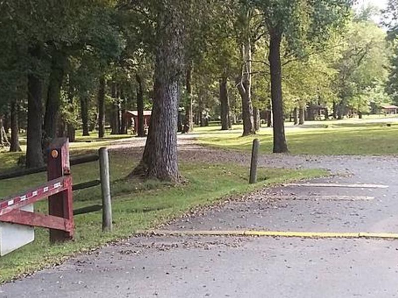 Notrebes Bend Entrance