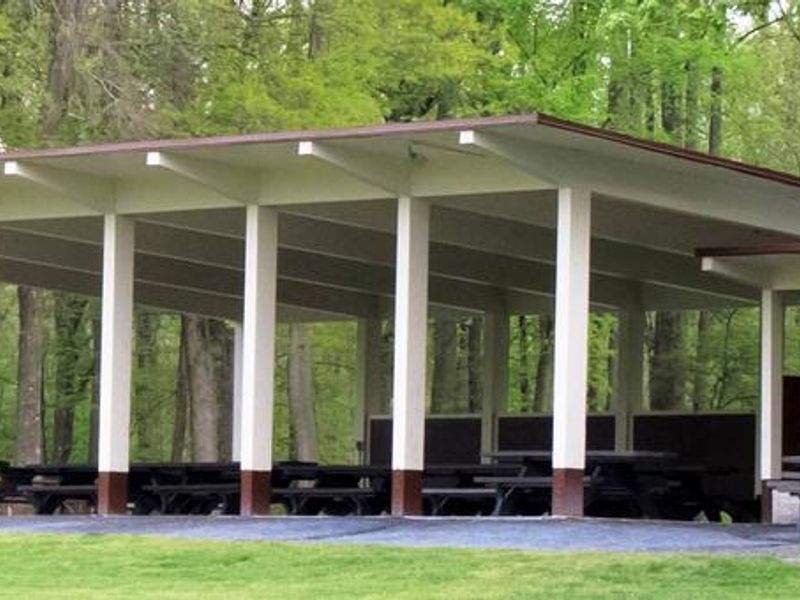 Large Pavilion, Frontside