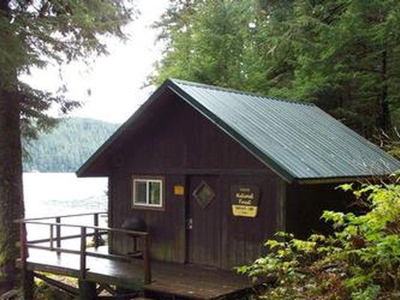 MCKINLEY LAKE CABIN