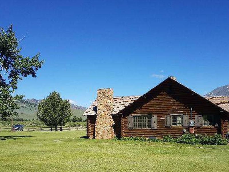 Sunlight Ranger Cabin