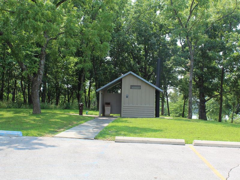 Crabtree B Loop CXT vault privy