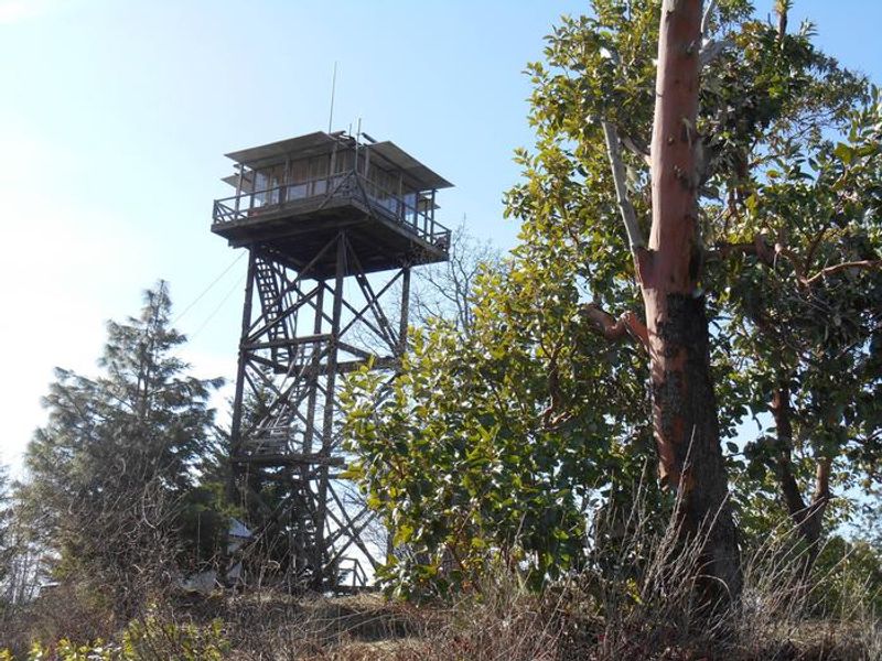 Approaching Pickett Butte Lookout