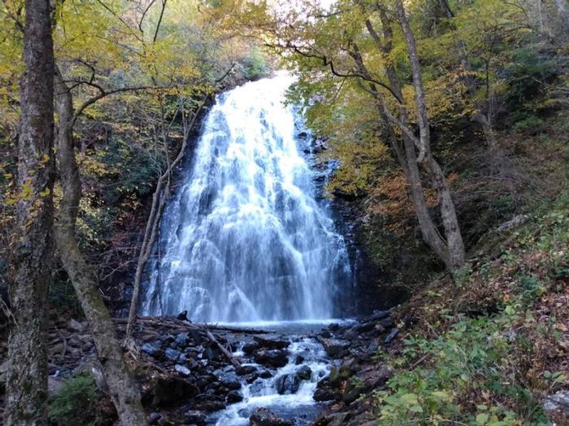 Crabtree Falls, a 70-ft waterfall, is accessible from the campground.