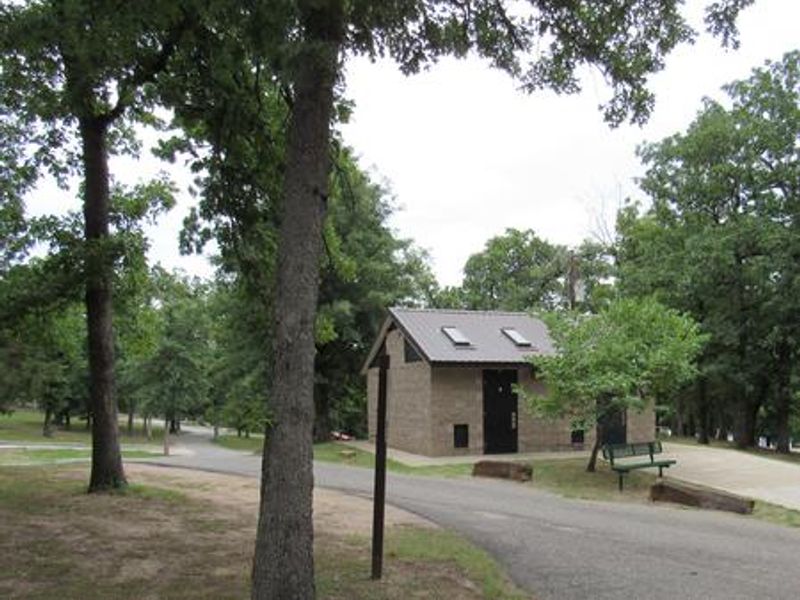 Bathroom Shower Facilities near site 2 in Upper Camping Loop at Washington Irving South.