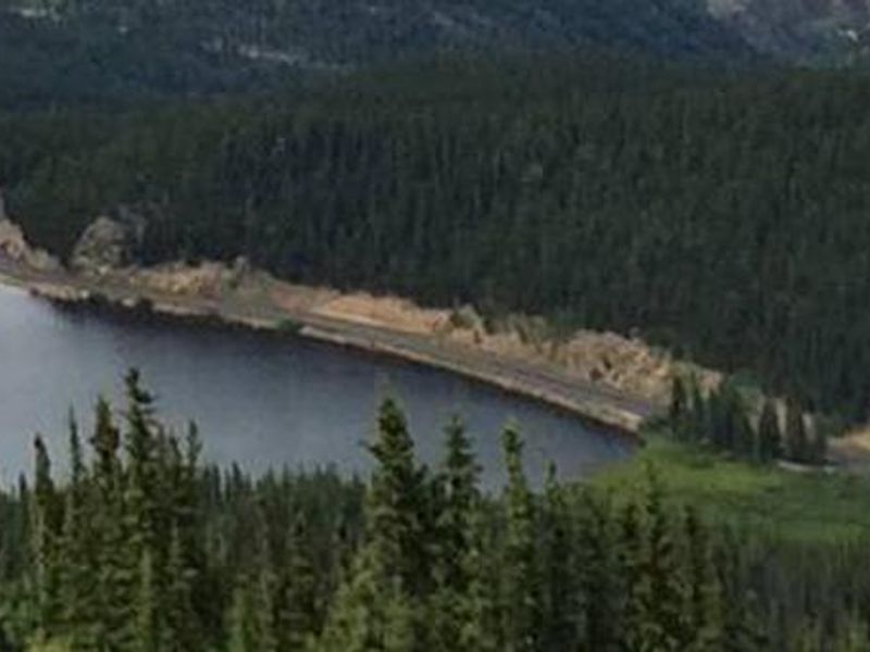 Echo lake at the base of Mount Evans