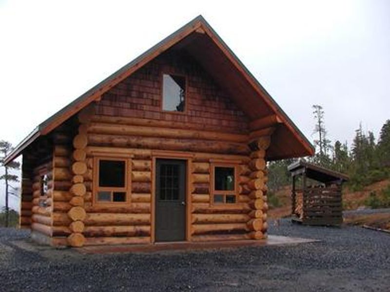 Middle Ridge Cabin exterior