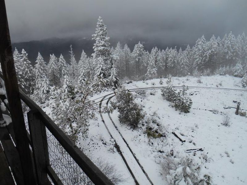 Snow at Pickett Butte