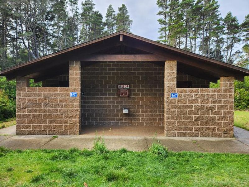 RESTROOM BY CAMPSITE 28
