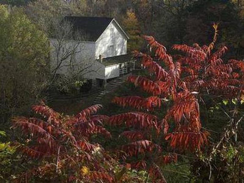 Historical Mill Springs Mill built in 1839