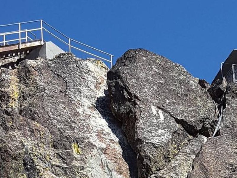 Sierra Buttes Lookout, hike near campground
