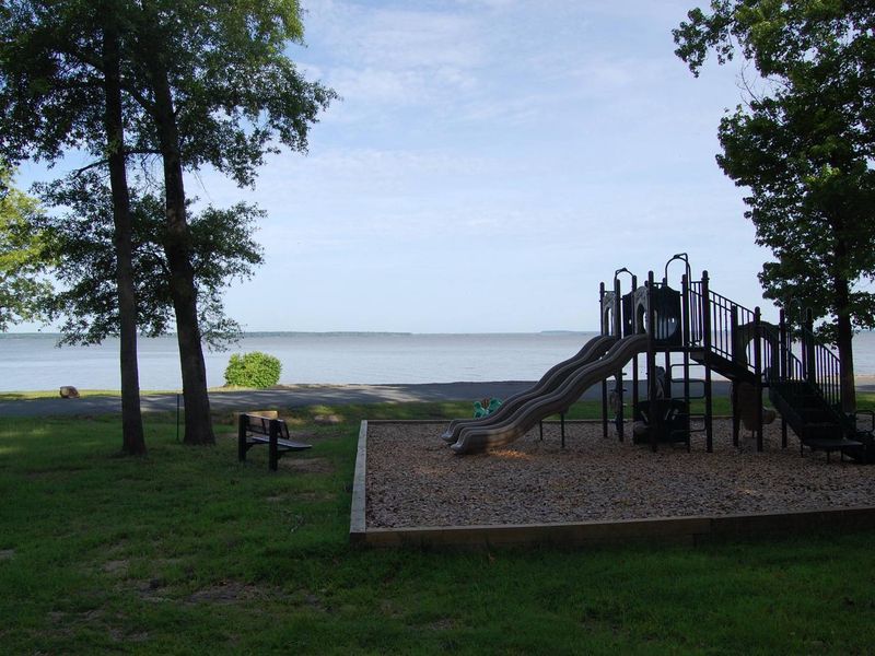BEARD'S BLUFF PARK PLAYGROUND