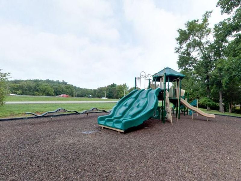 Moutardier Playground