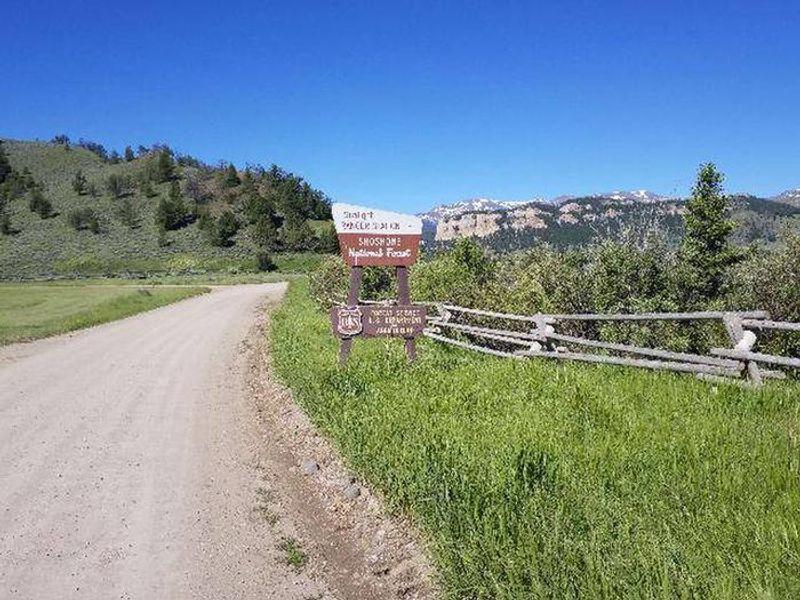 Sunlight Ranger Cabin - Entrance