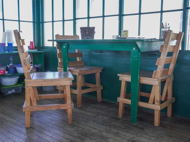 Lookout Table and Chairs