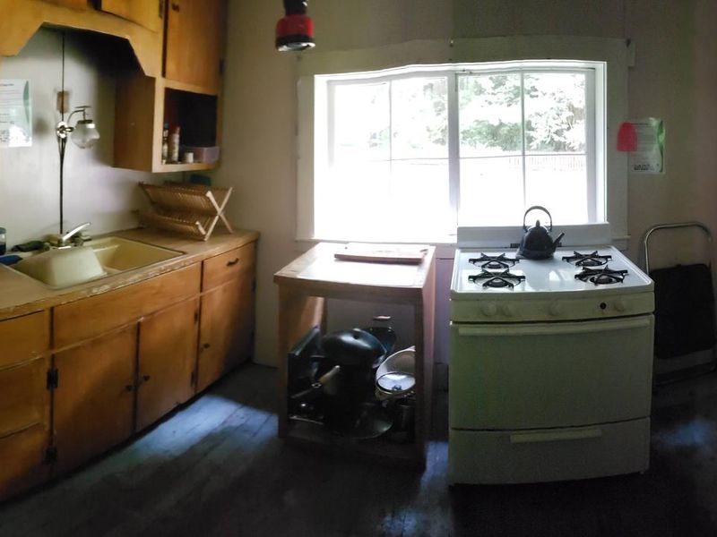 Interrorem Cabin kitchen