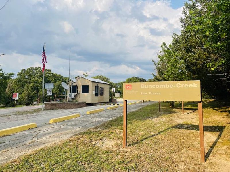 A photo of facility BUNCOMBE CREEK with No Amenities Shown