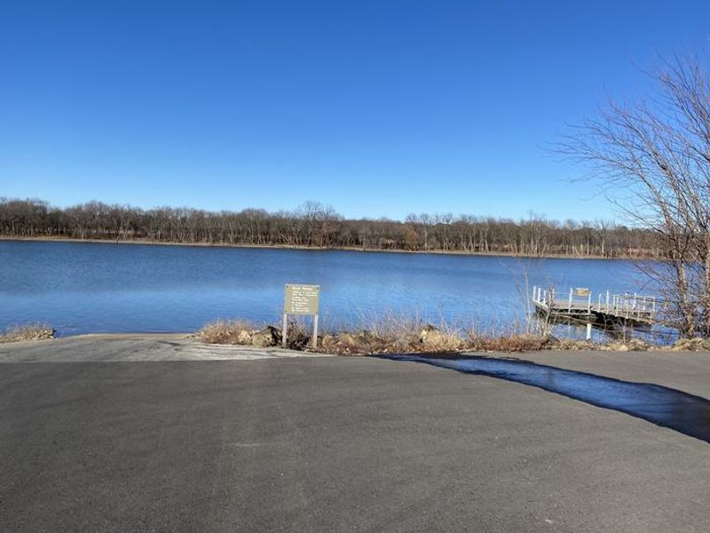 Wahoo Bay has 2 boat ramps located within the park as well as a courtesy boat dock for guests to have easier access at the ramp. 