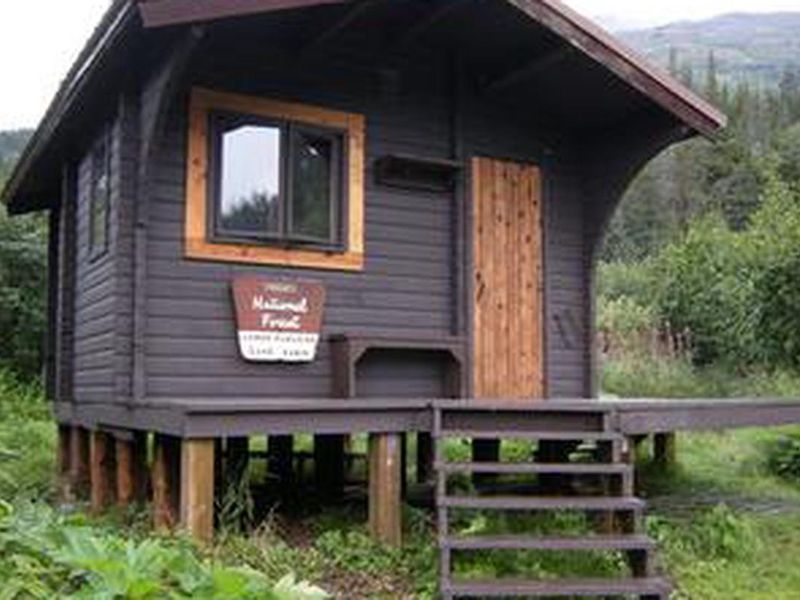 LOWER PARADISE LAKE CABIN