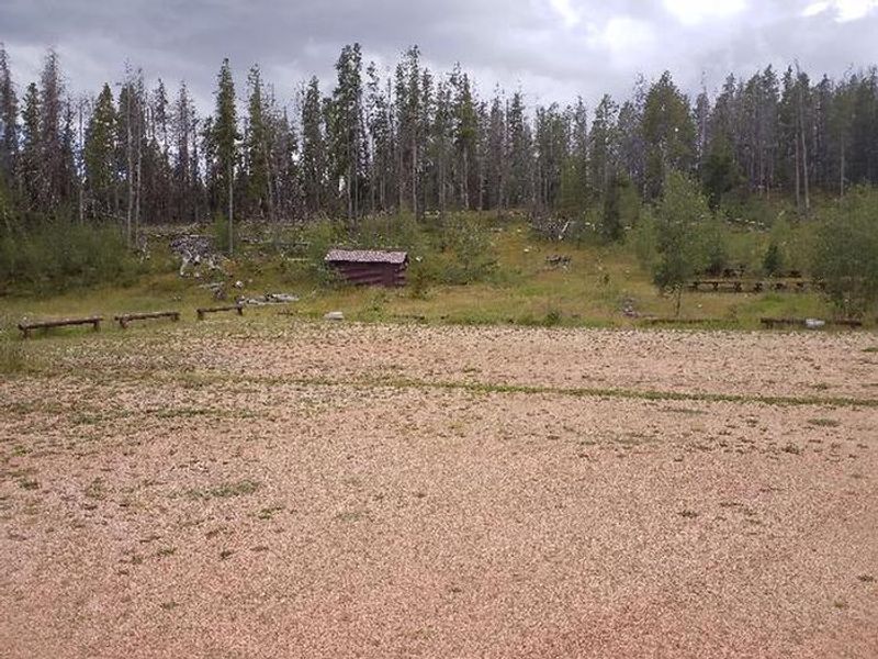 HIDDEN VALLEY GROUP PICNIC AREA PARKING